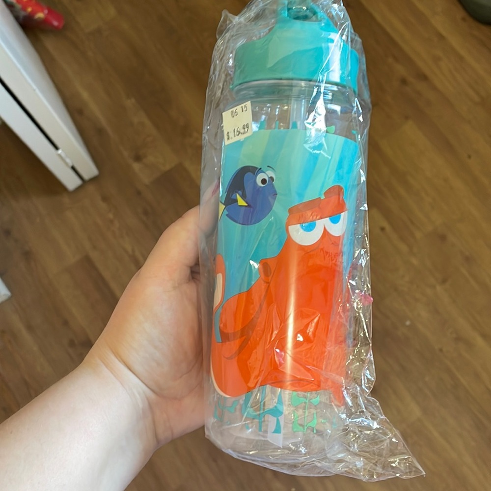 Finding Dory Water Bottle